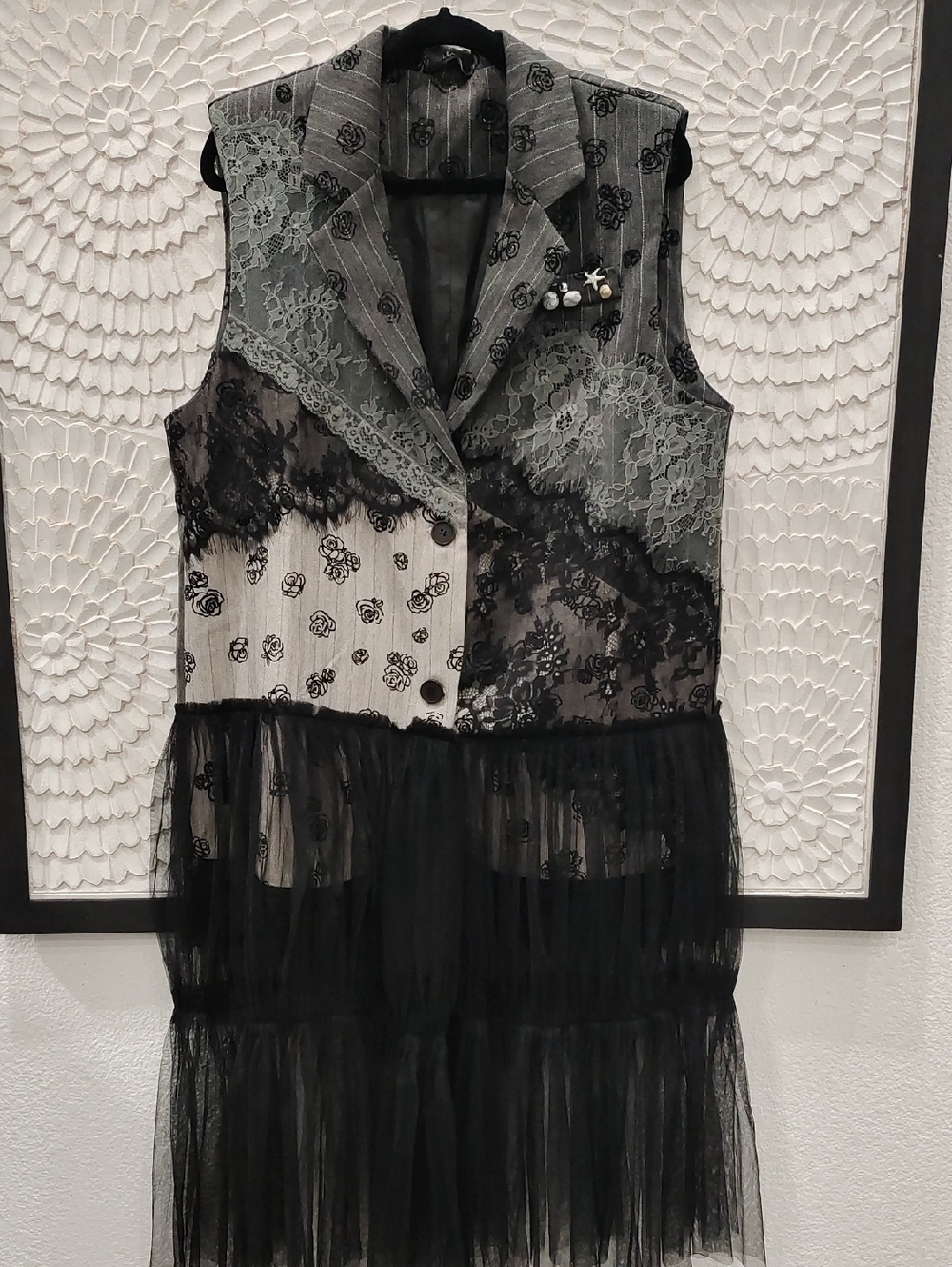 Boho Mixed-Print Tiered Maxi Vest with Lace Bodice - Picture 3 of 6